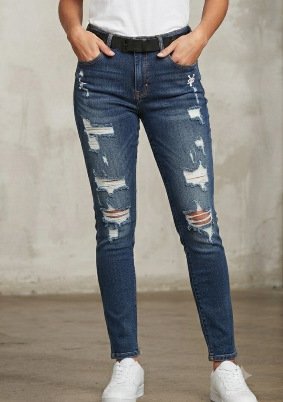 Zoo York Distressed Medium Wash Denim Jeans - Size 36